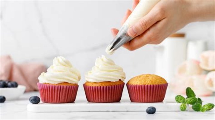 Can you decorate cupcakes with store bought frosting?