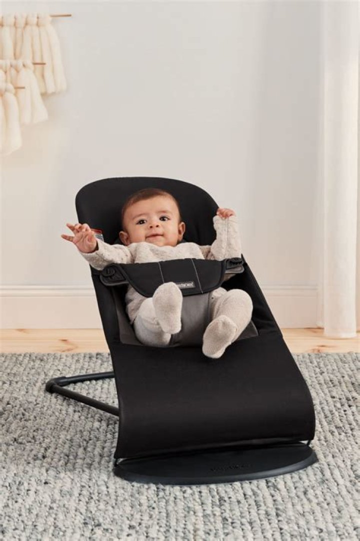 Can you put a newborn in Baby Bjorn bouncer?