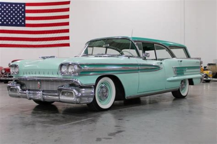 How many 1957 Oldsmobile Super 88 wagons were made?