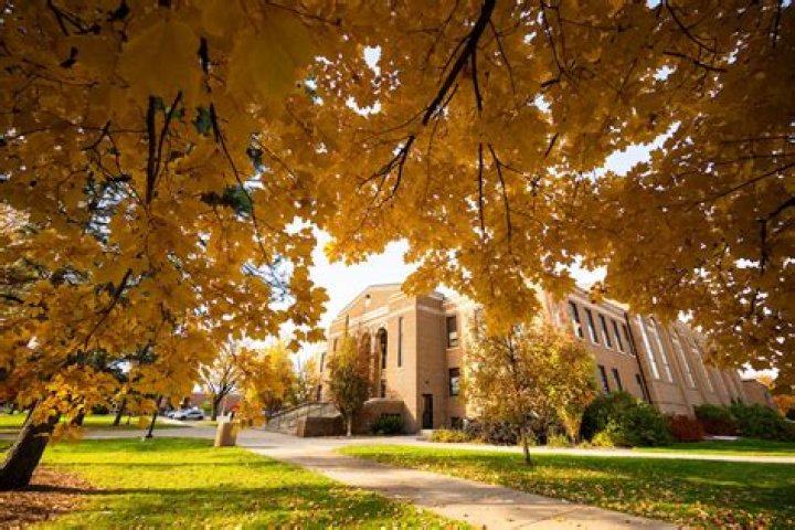 How many buildings are on NDSU campus?