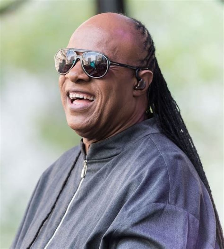 How old is Stevie Youtuber?