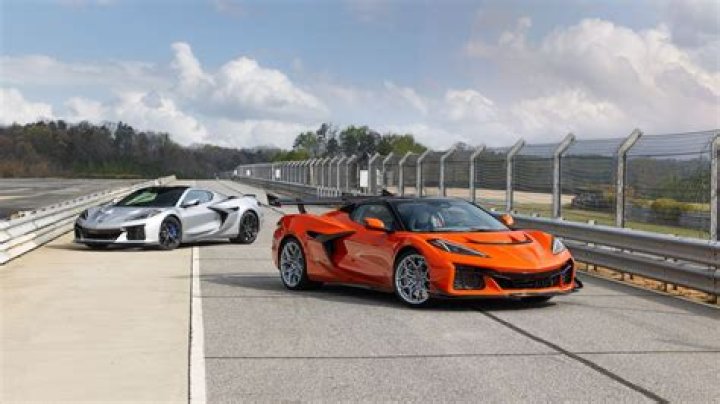 What are the 2014 Chevy Corvettes different trim levels?
