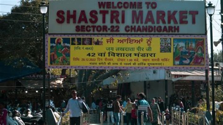 What can we buy in Shastri Market Chandigarh?