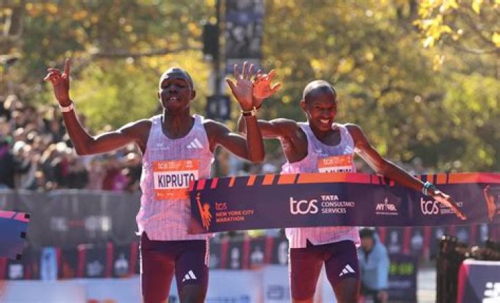 Who won 2012 marathon?